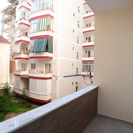 Elton'S Home Pogradec Exterior foto