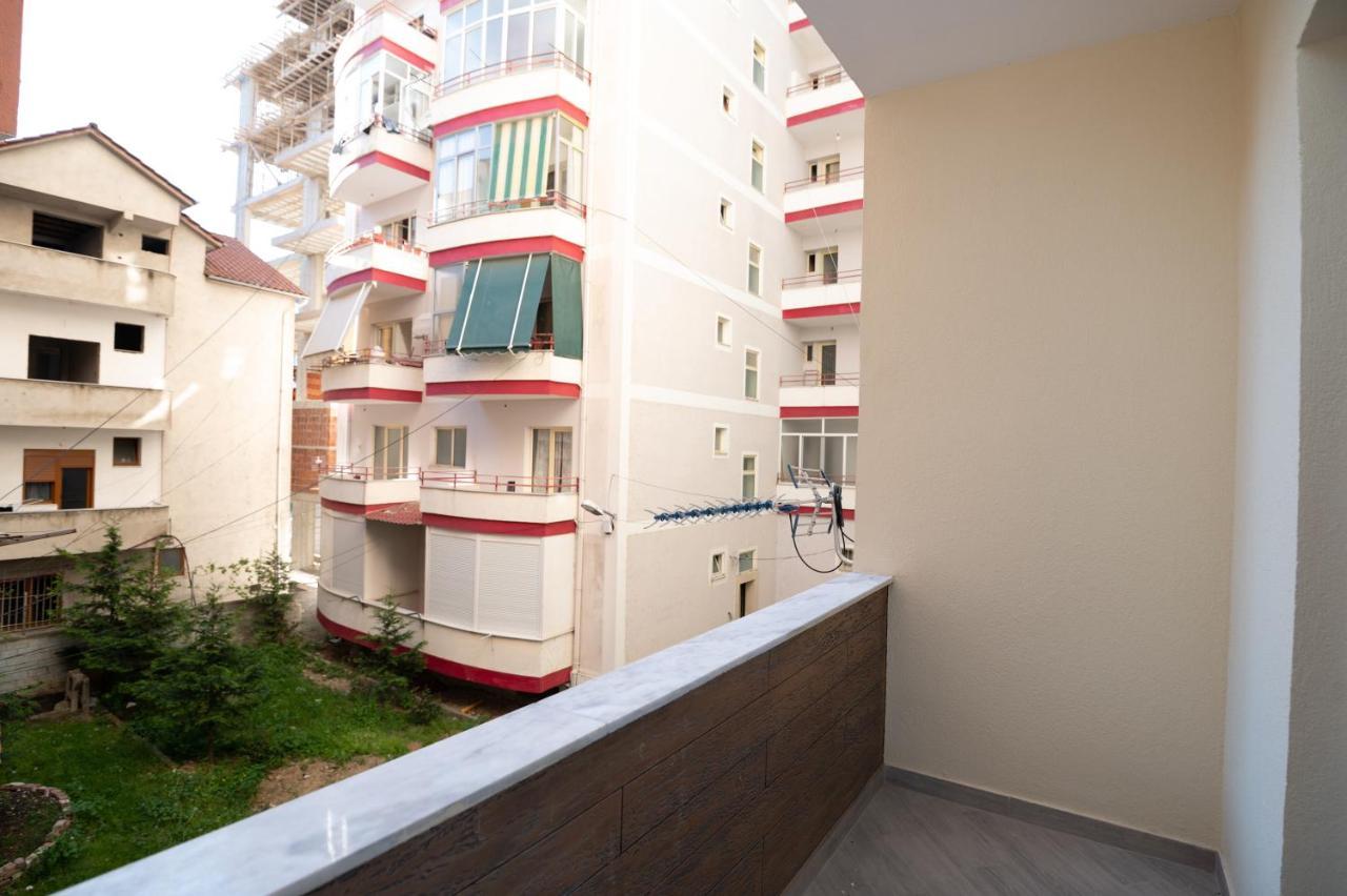 Elton'S Home Pogradec Exterior foto