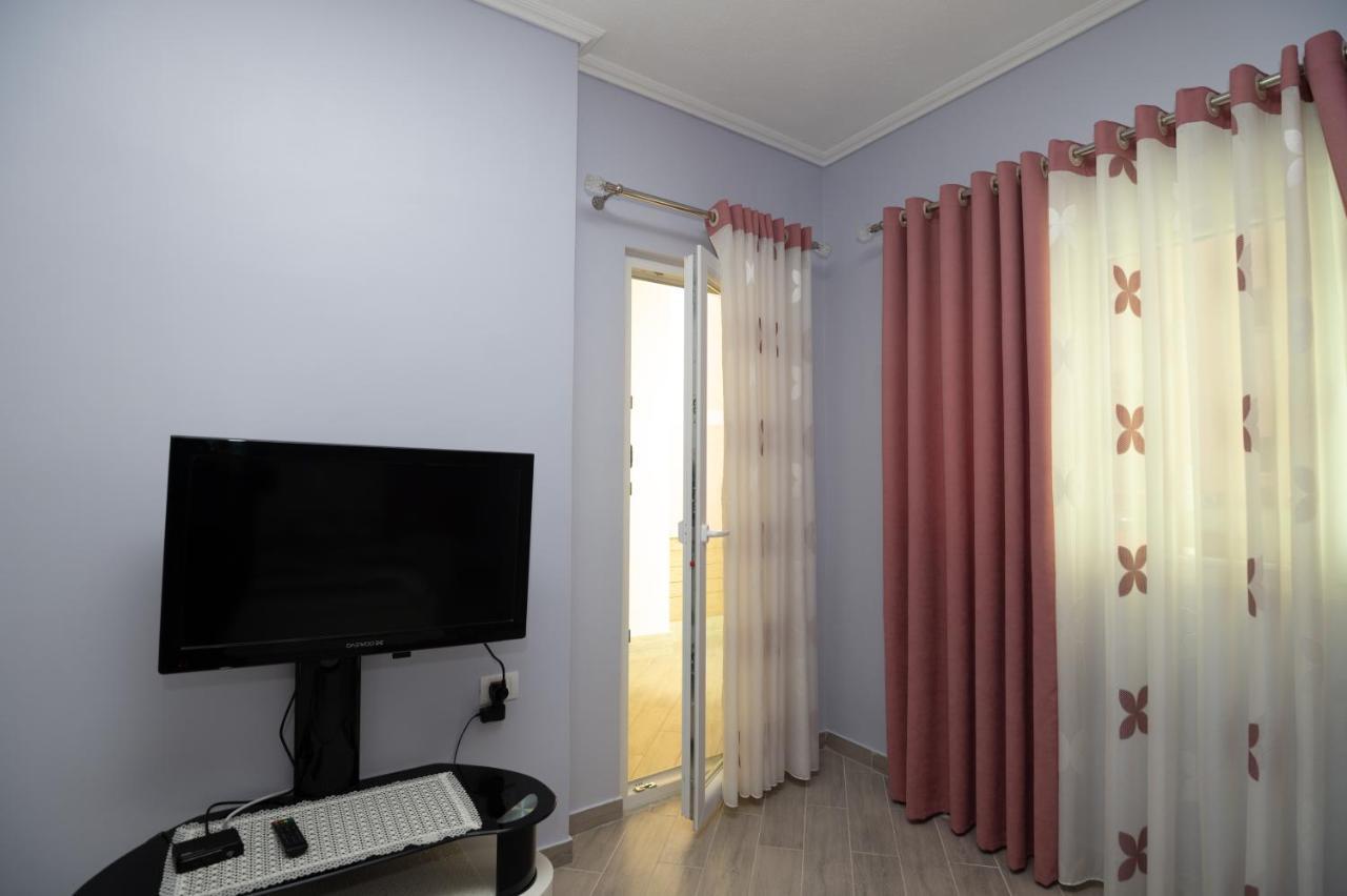 Elton'S Home Pogradec Exterior foto